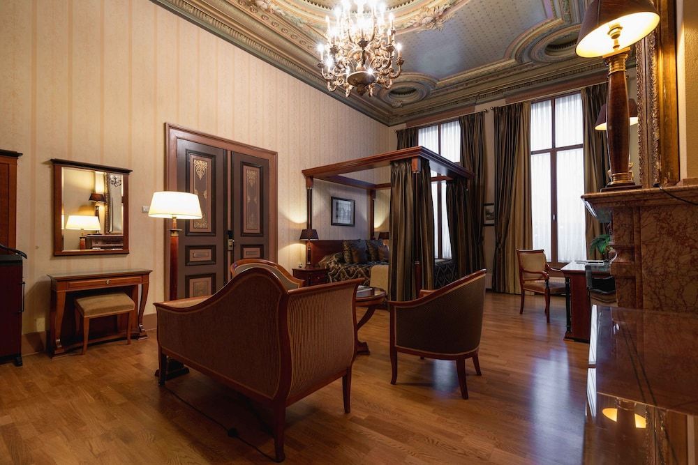 Grand Hotel en Résidence De Draak 1