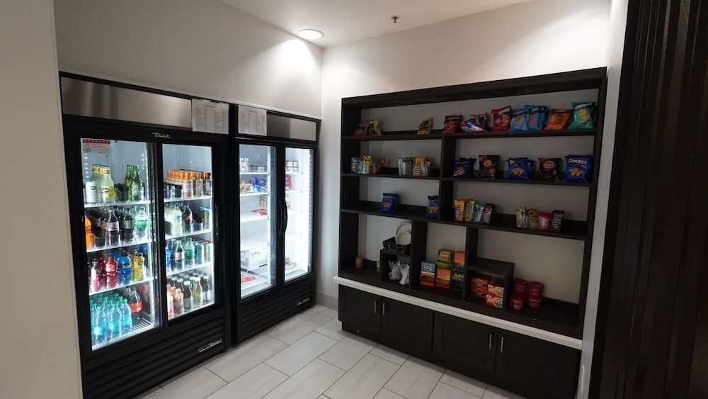 Holiday Inn Express & Suites SEATTLE NORTH - LYNNWOOD by IHG 2