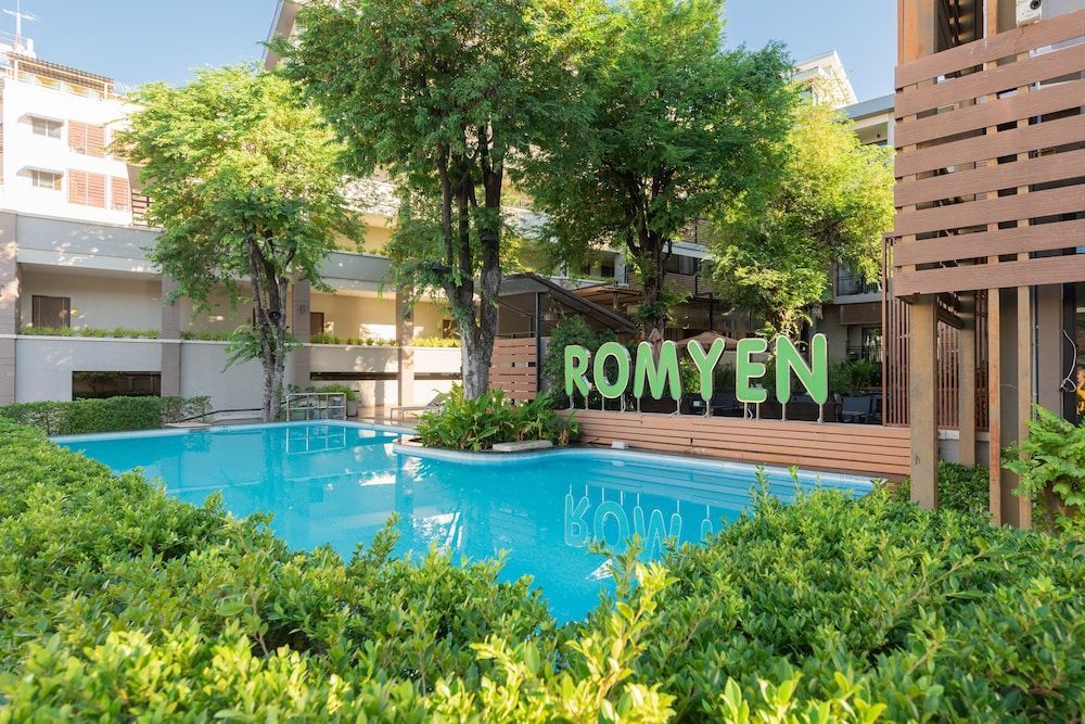 Romyen Garden Place 1