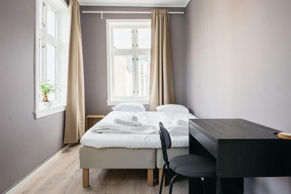 S54 - Private Rooms in the city center 1