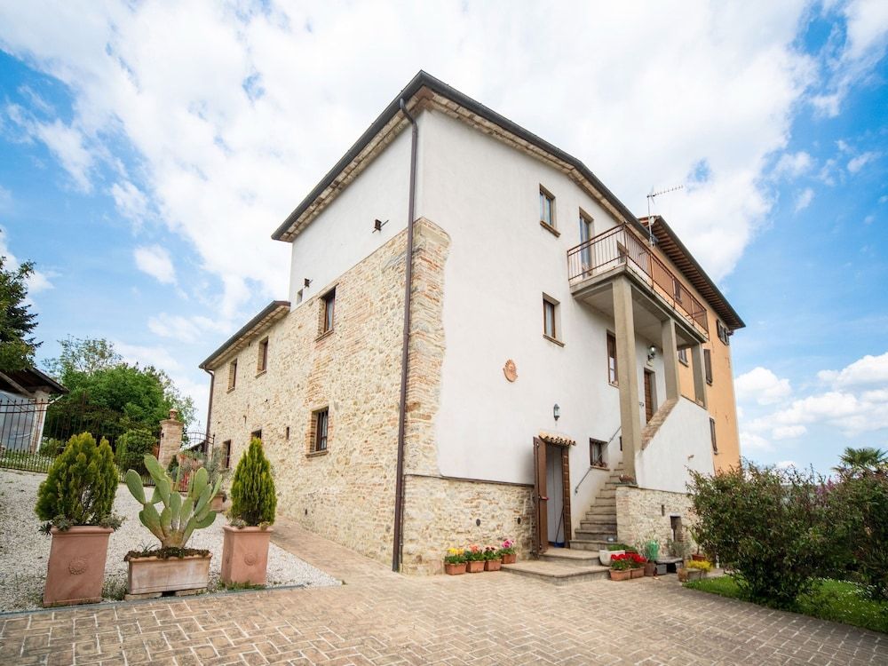 Farmhouse in Città di Castello with Pool 1