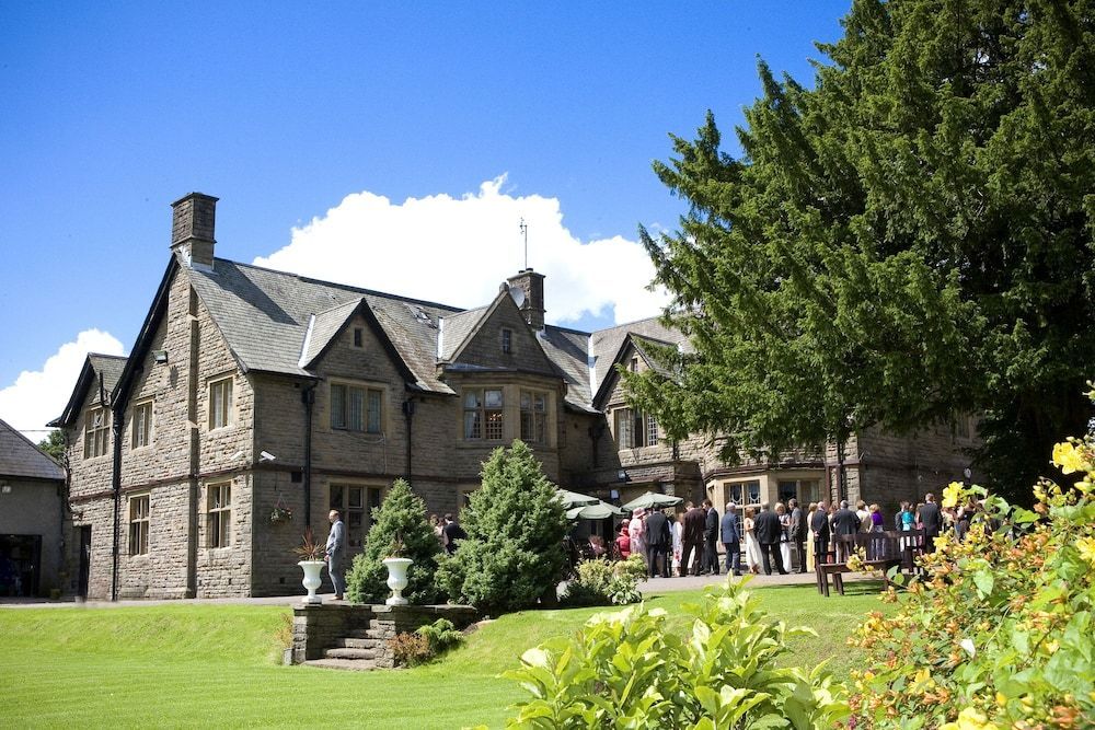 Maes Manor Country Hotel 1
