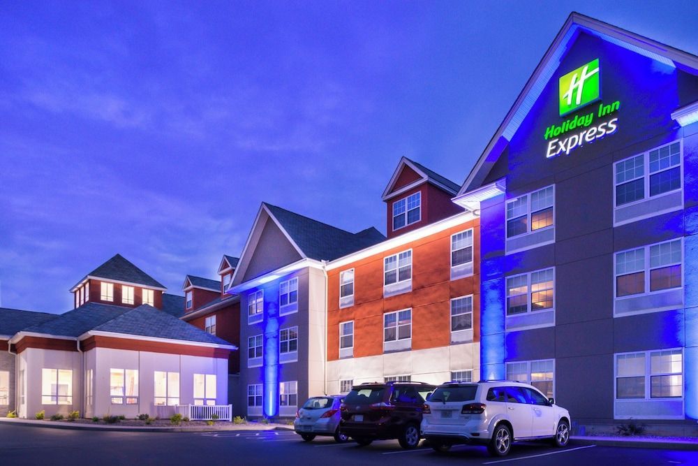 Holiday Inn Express MYSTIC - GROTON AREA by IHG 1
