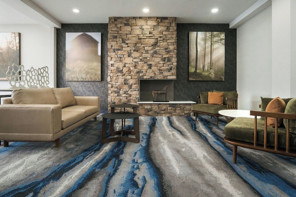 Fairfield Inn and Suites Cleveland 2
