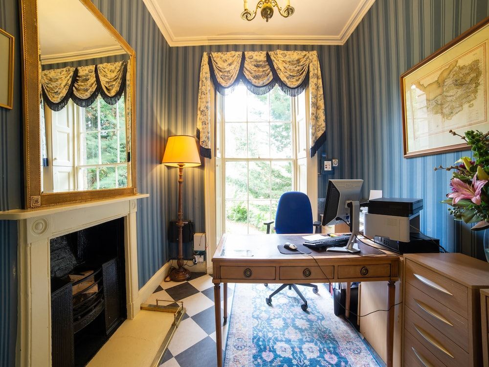 OYO Bailbrook Lodge, Bath 2