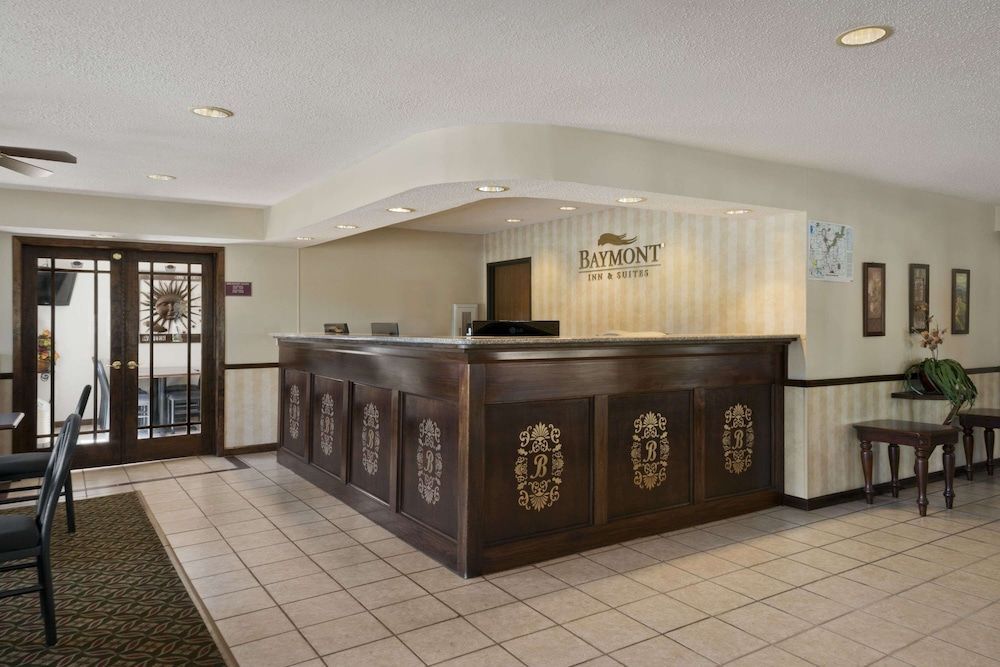 Baymont by Wyndham Whitewater 2