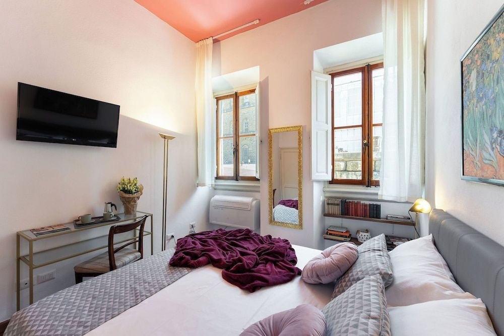 Pitti - Flo Apartments charme su Piazza Pitti 1