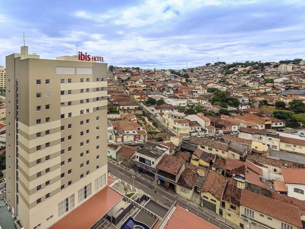 ibis Jacarei 1