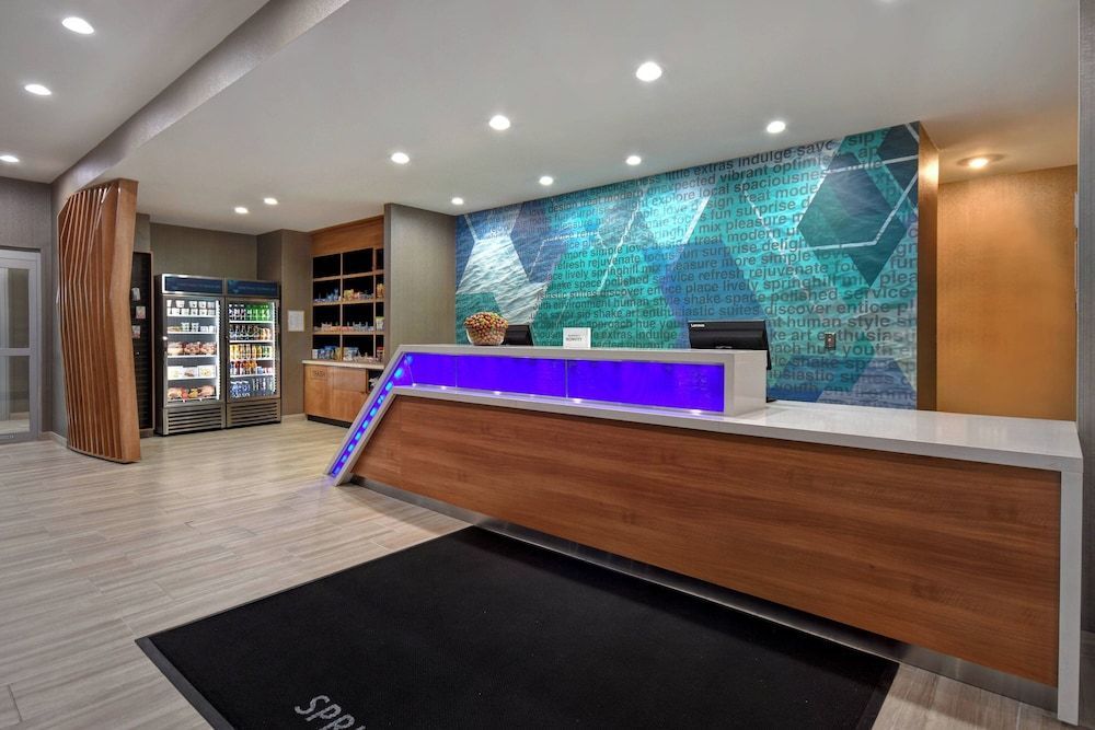SpringHill Suites by Marriott Holland 2