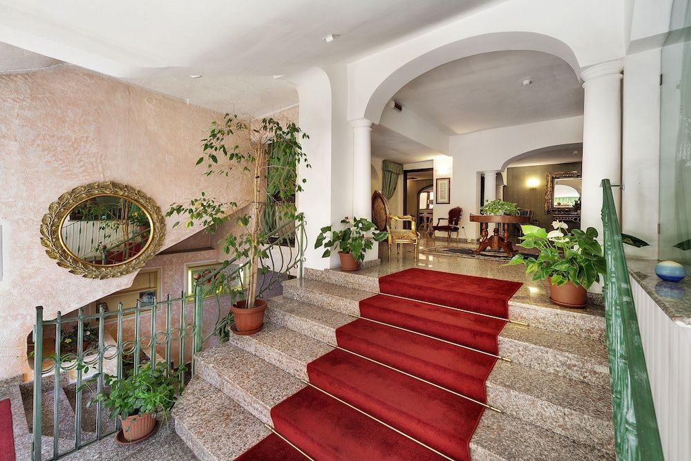 Colonna Palace Hotel Mediterraneo 1