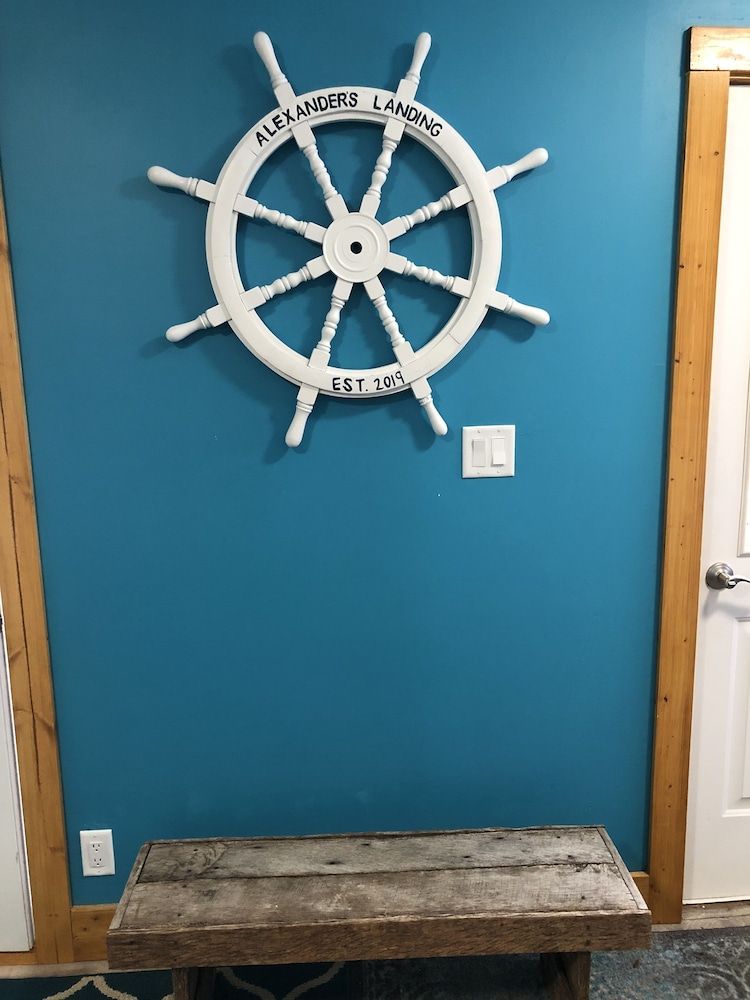 Alexander's Landing 2