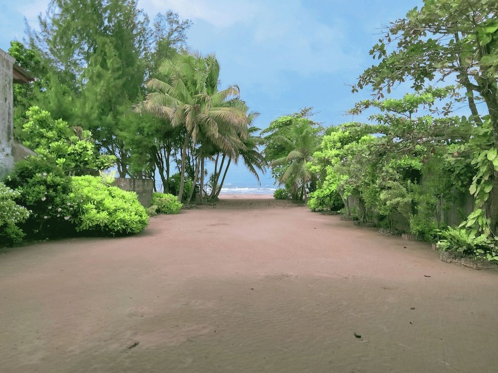 Moragalla Beach Home Guesthouse (Newly opened hotel) 1