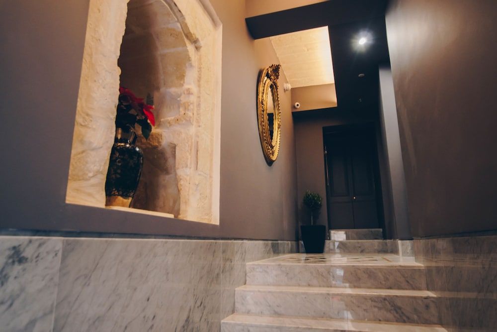 Sally Port Suites 2