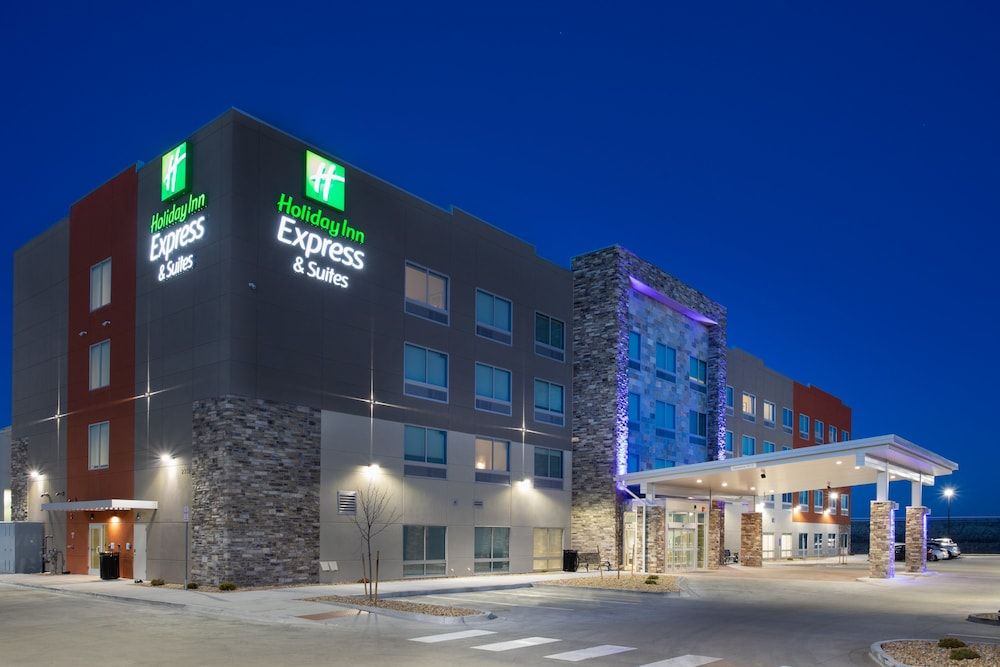 Holiday Inn Express & Suites DENVER NE - BRIGHTON by IHG 1