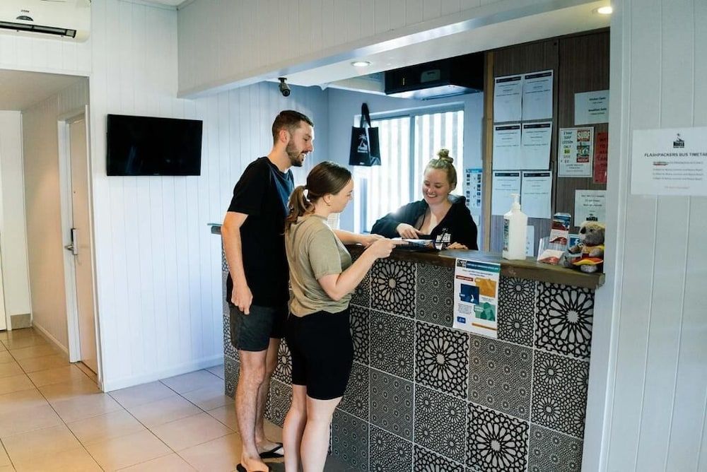 Noosa Flashpackers 2