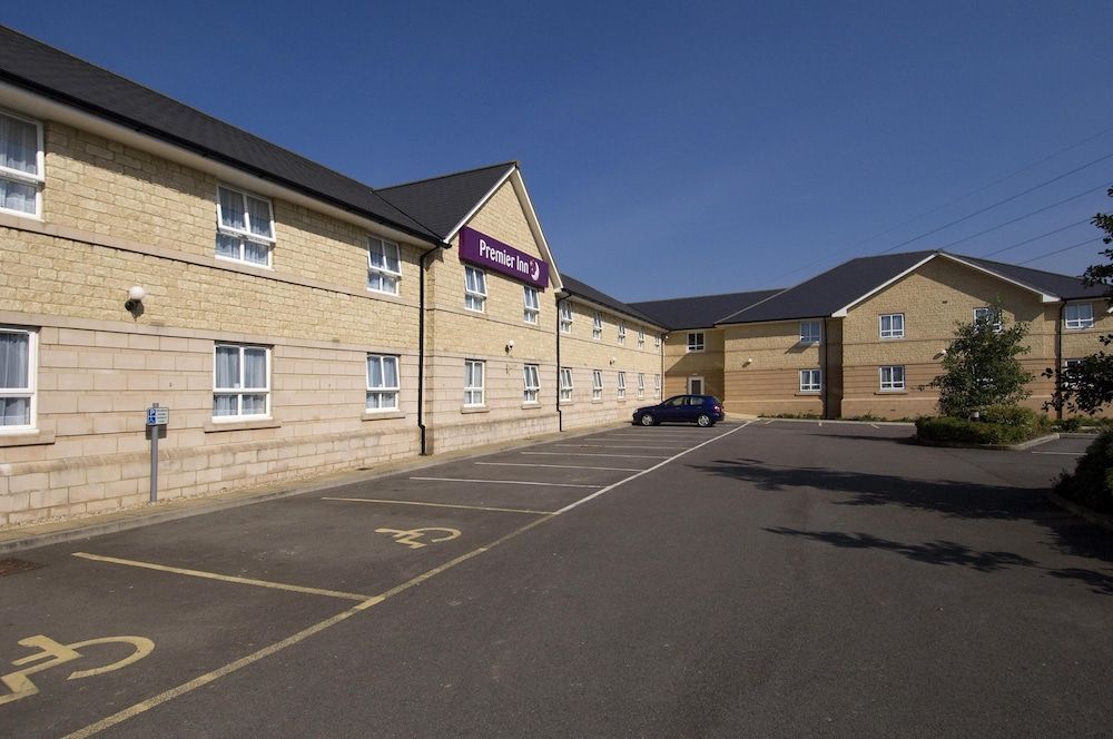 Premier Inn Chippenham 1
