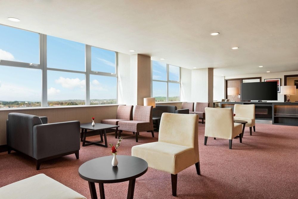 Ramada by Wyndham East Kilbride 2