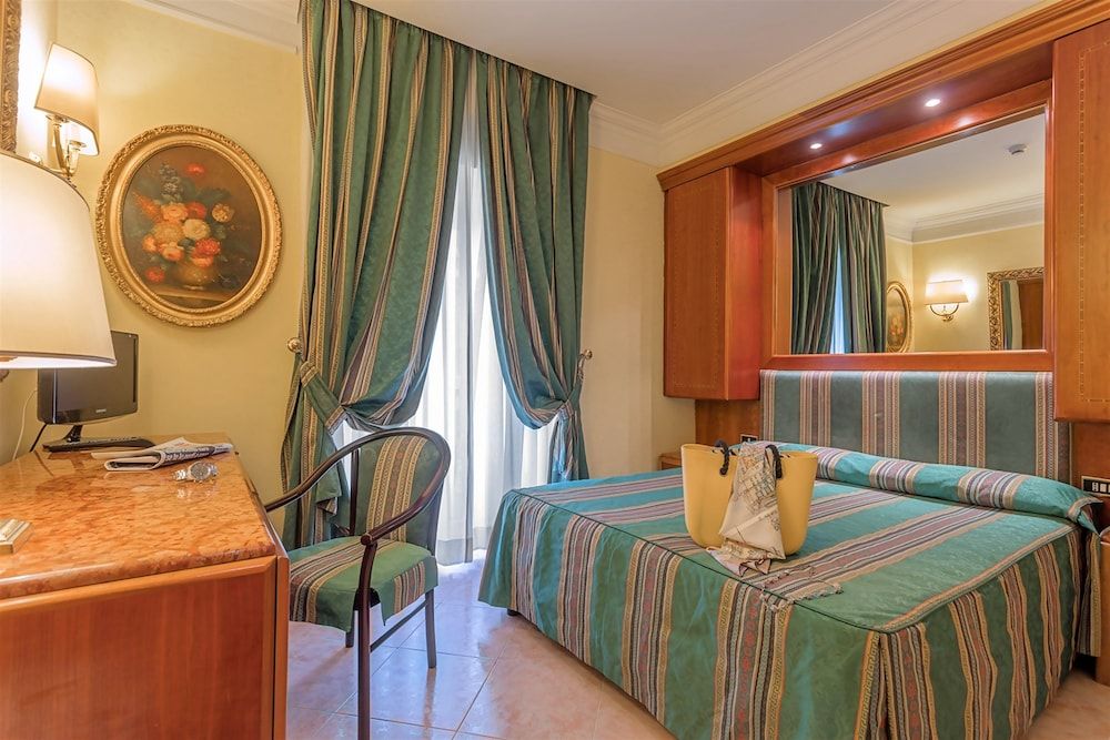 Raeli Hotel Luce 1
