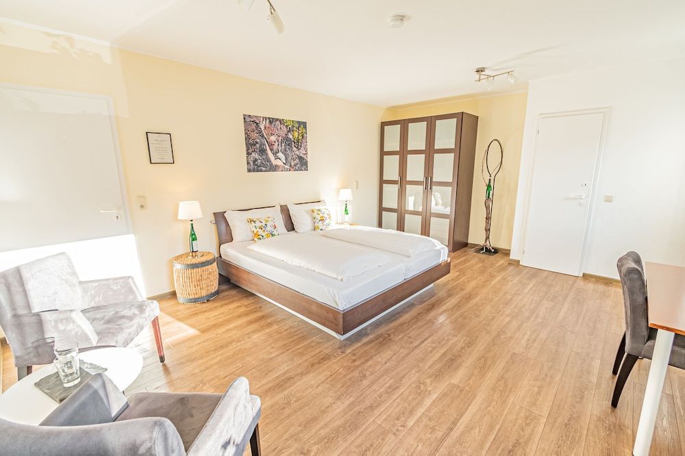 Weinhotel Ayler Kupp 1