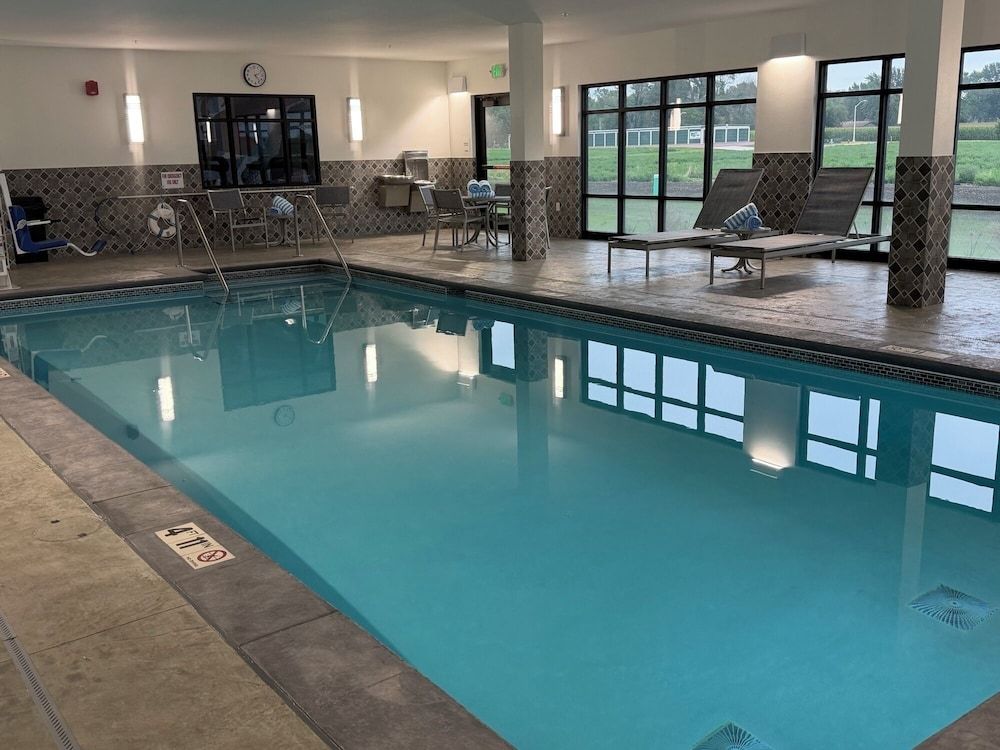 AmericInn by Wyndham Mountain Lake MN 2