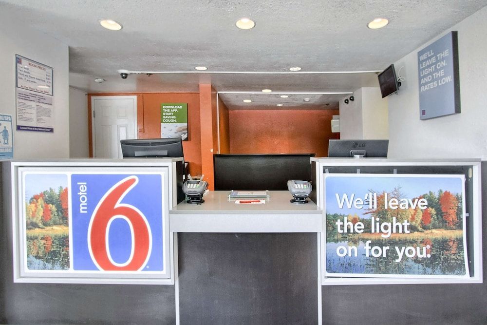 Motel 6-New Cumberland, PA - Harrisburg - Hershey South 2