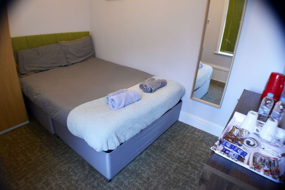 Gorton Mount Hotel Manchester 2