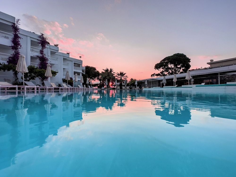 Marathon Beach Resort 1