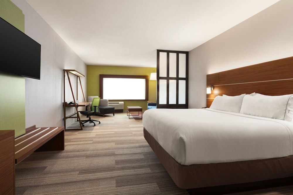 Holiday Inn Express & Suites EDINBURG-MCALLEN AREA by IHG 2