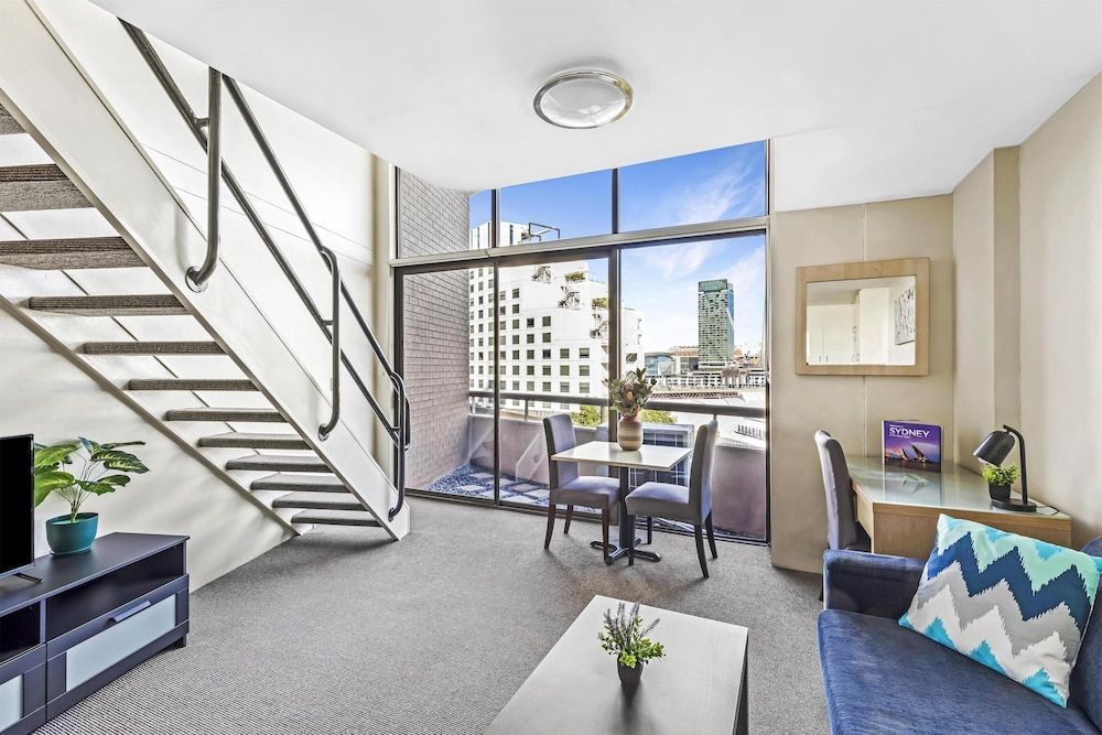 Metro Apartments on Darling Harbour 1