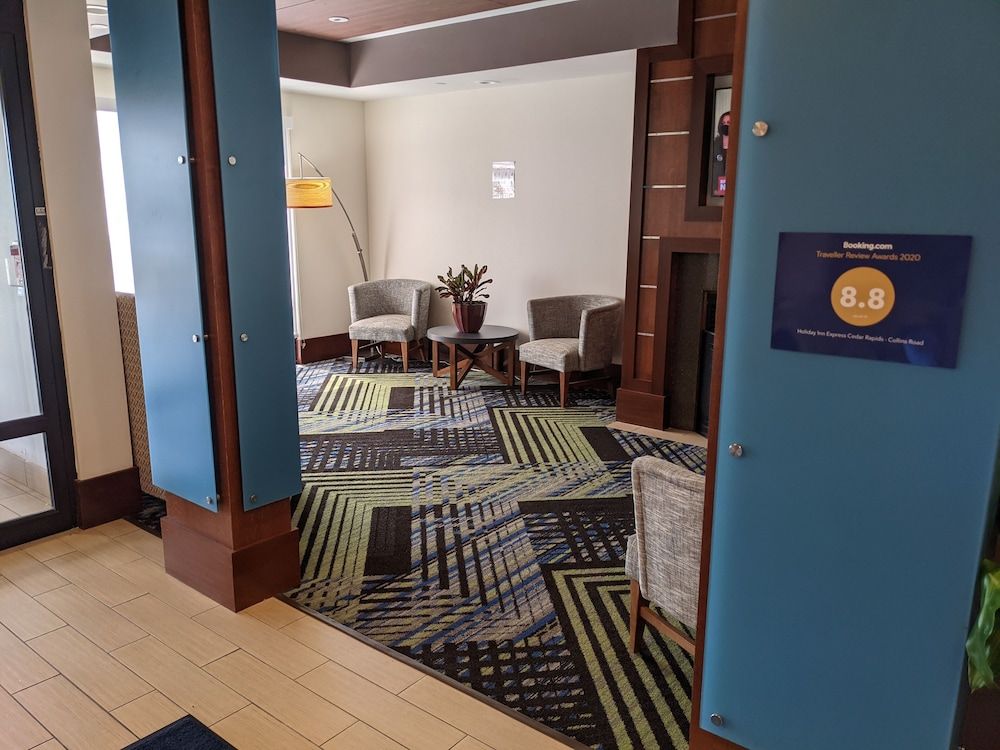 Holiday Inn Express CEDAR RAPIDS (COLLINS RD) by IHG 1