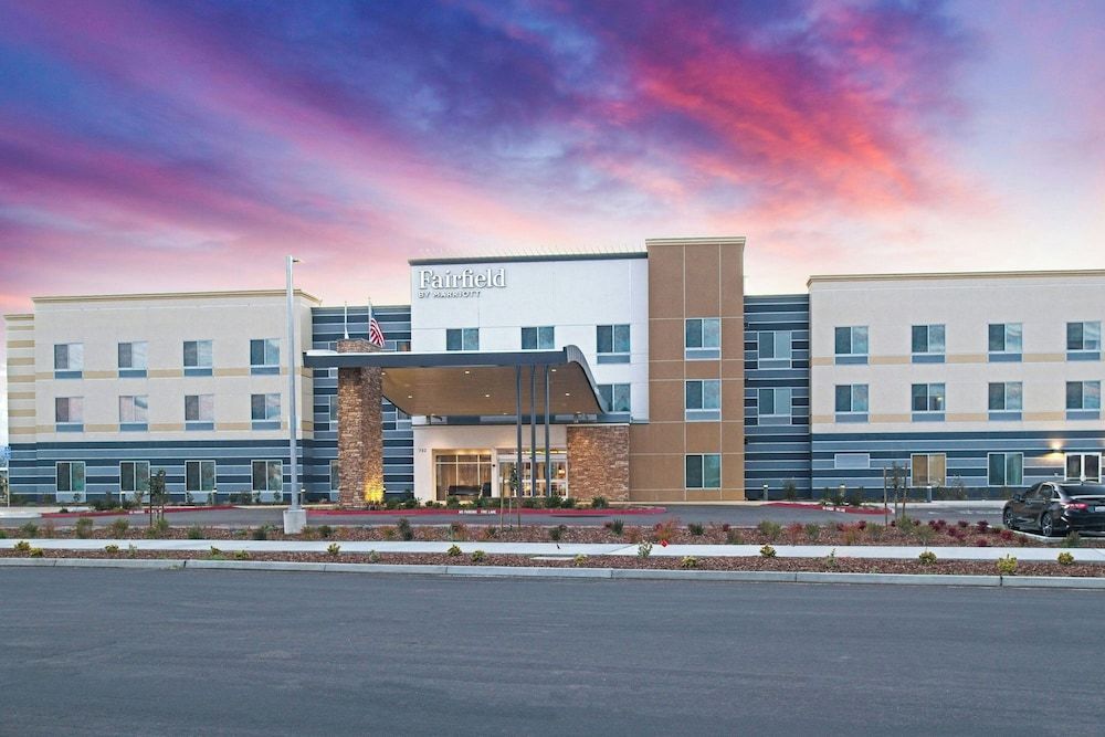 Fairfield by Marriott Inn & Suites Winters Davis 1