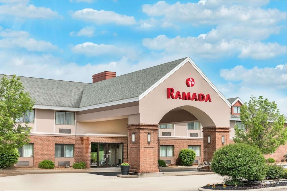 Ramada by Wyndham Vandalia 1