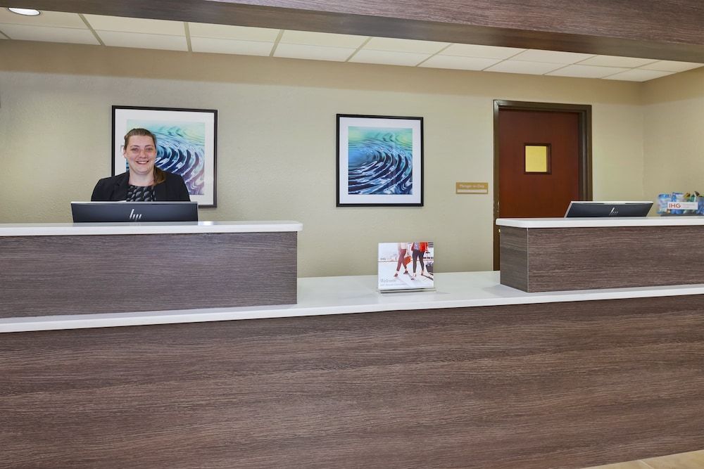 Candlewood Suites GRAND RAPIDS AIRPORT by IHG 2