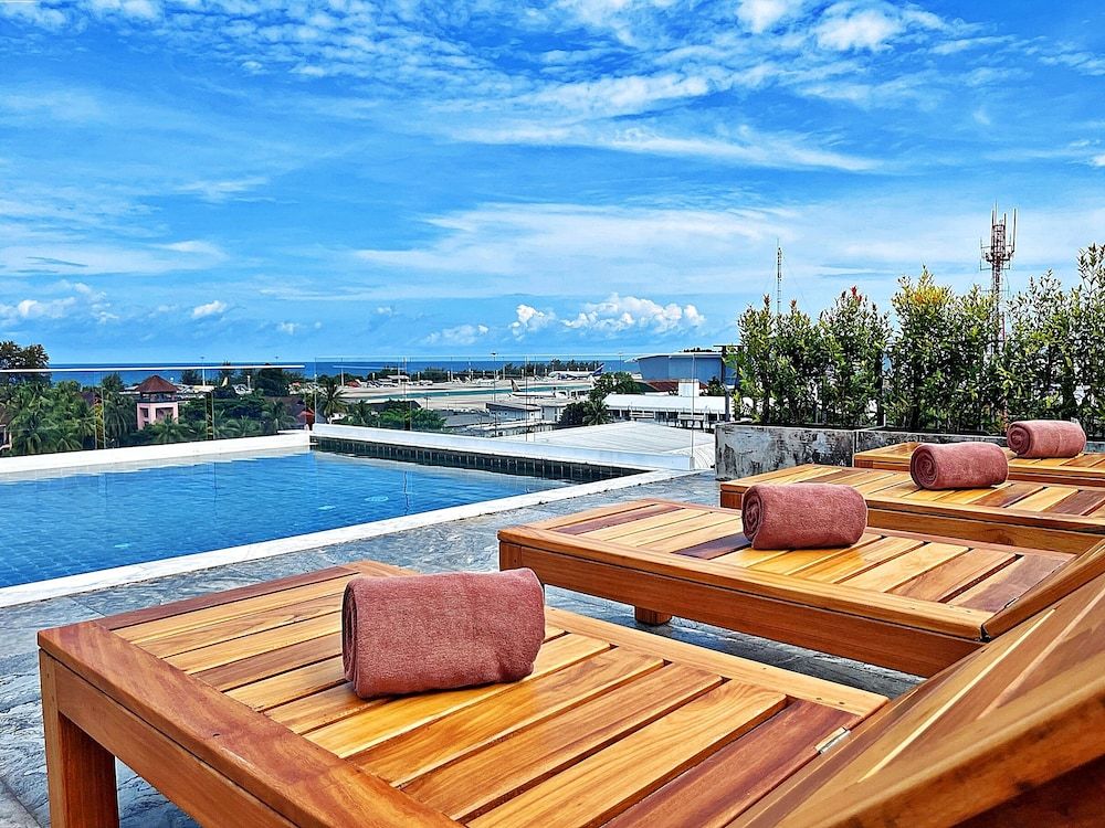 The Sixteenth Naiyang Beach Hotel- Free Schedule Airport Shuttle 1