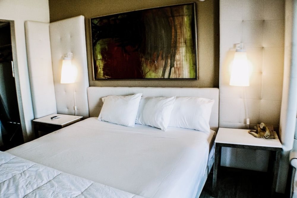Devonshire Inn Motel 2