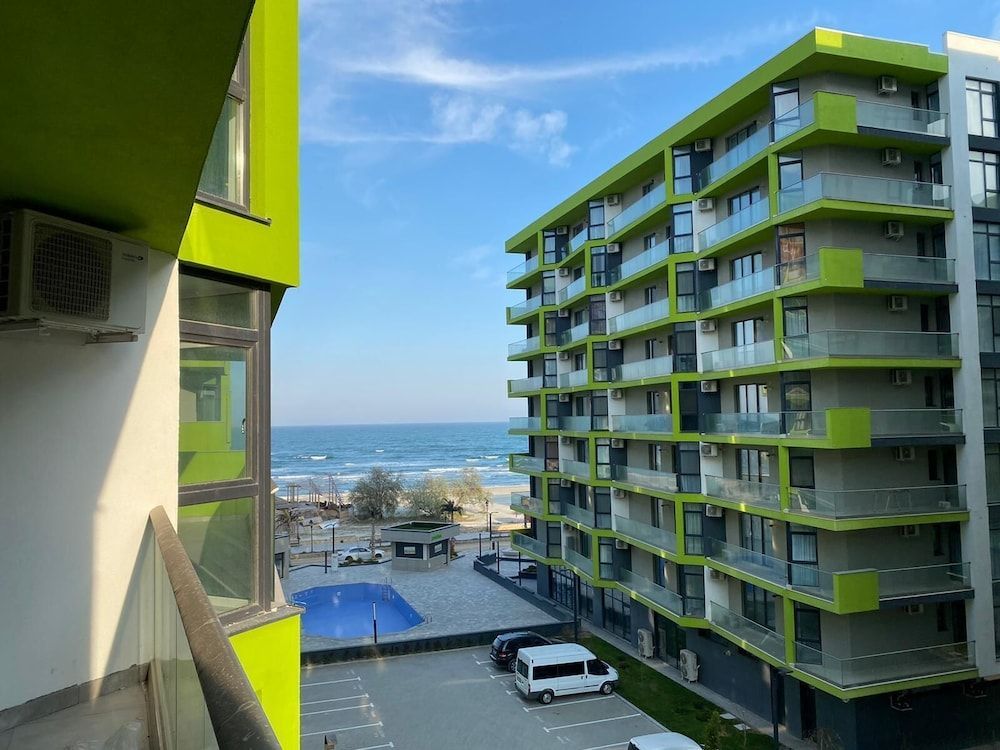 Mamaia Alezzi 1