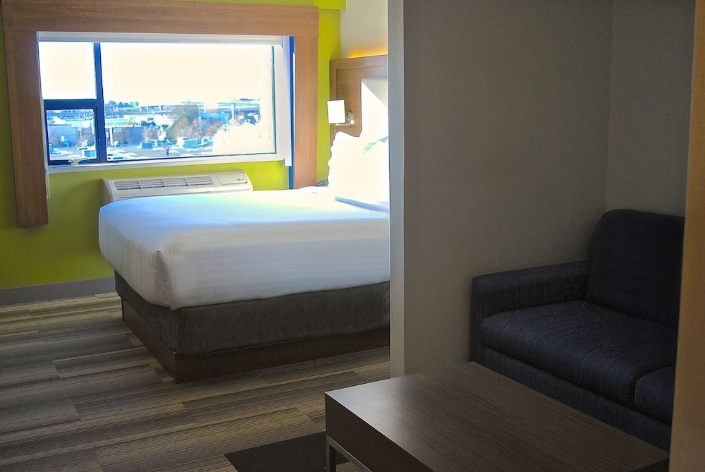 Holiday Inn Express VANCOUVER AIRPORT - RICHMOND by IHG 2