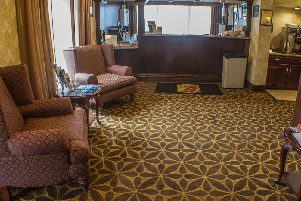Econo Lodge Erie near Casino 2