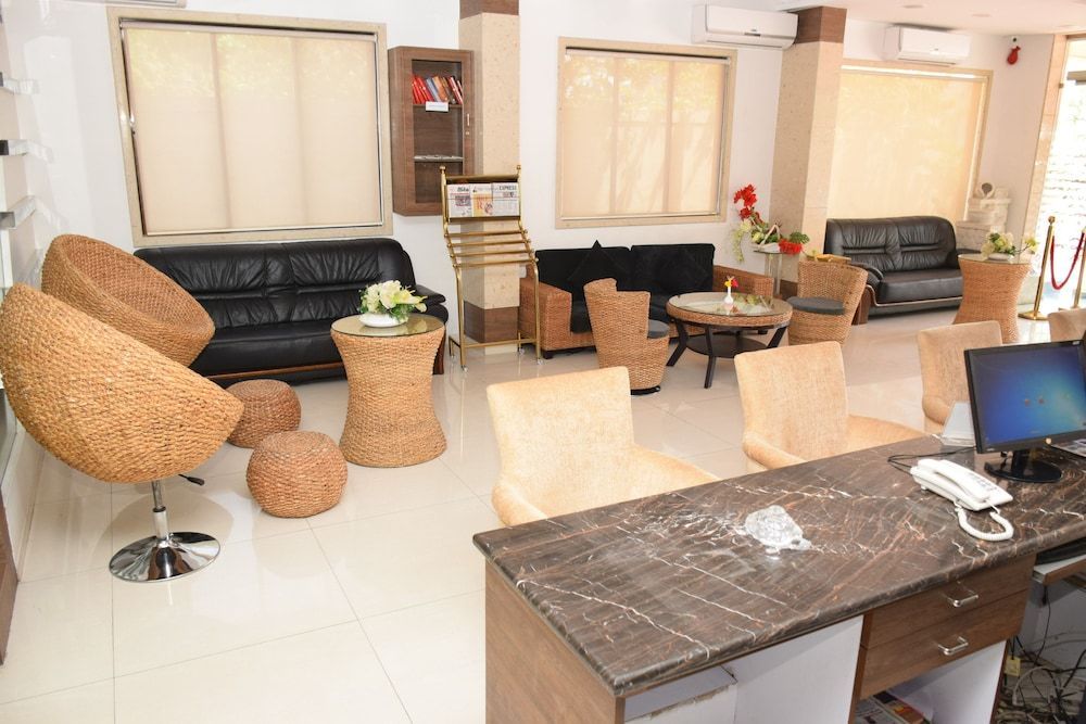Hotel Sai Jashan Shirdi - Where blessings & comfort meet 2