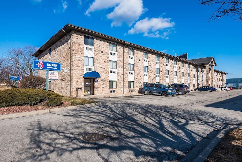 Motel 6-Bridgeview, IL 1