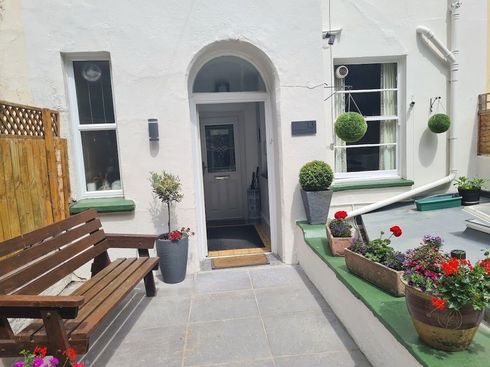 The Collingdale Guest House 1