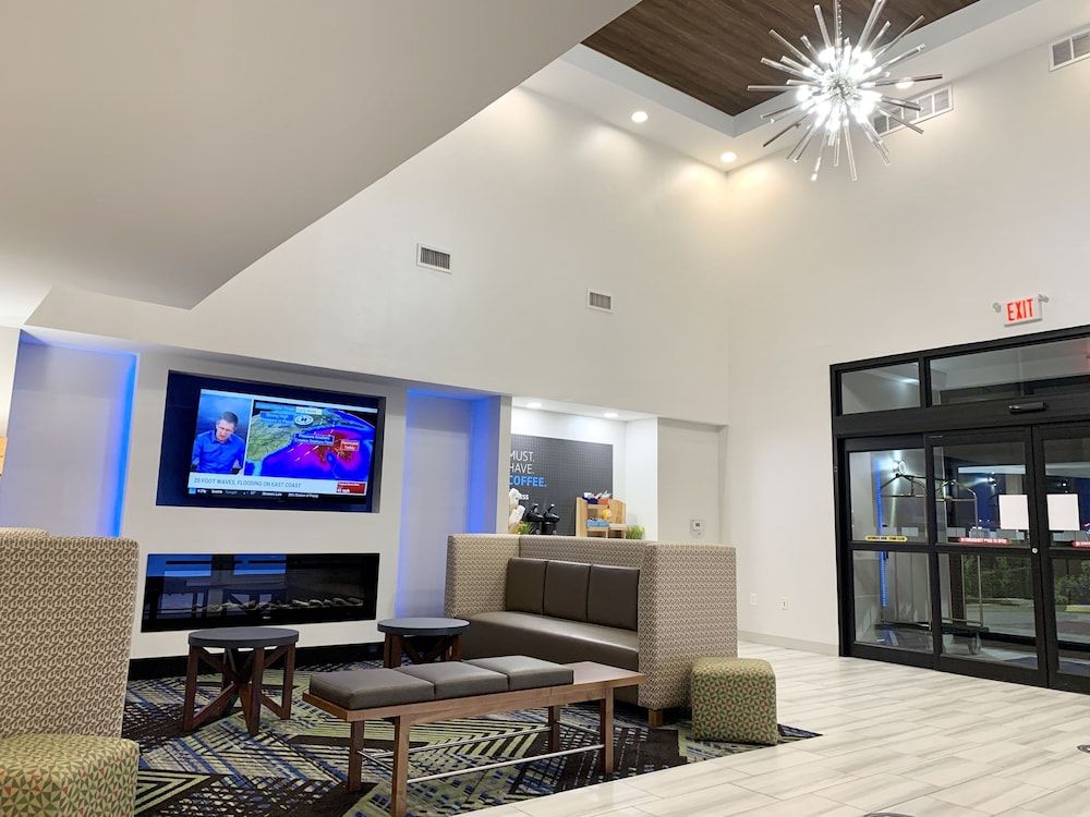 Holiday Inn Express & Suites LONGVIEW NORTH by IHG 2
