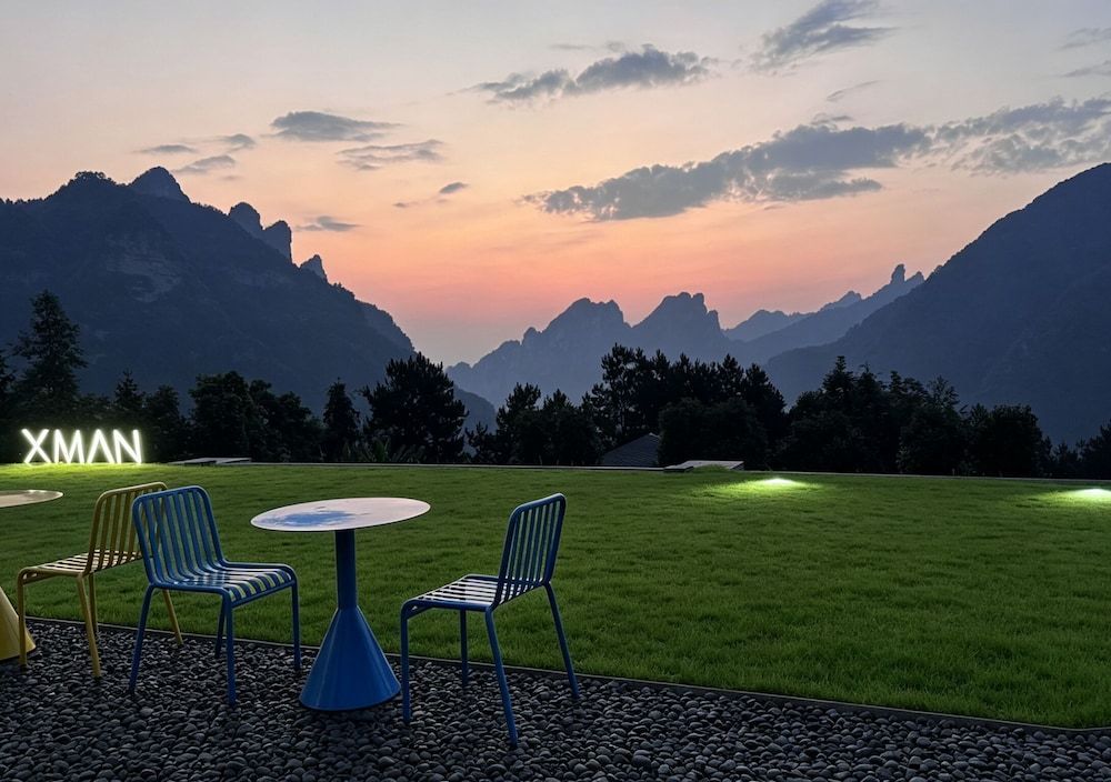 XMAN Sunrise Peaks Resort 1