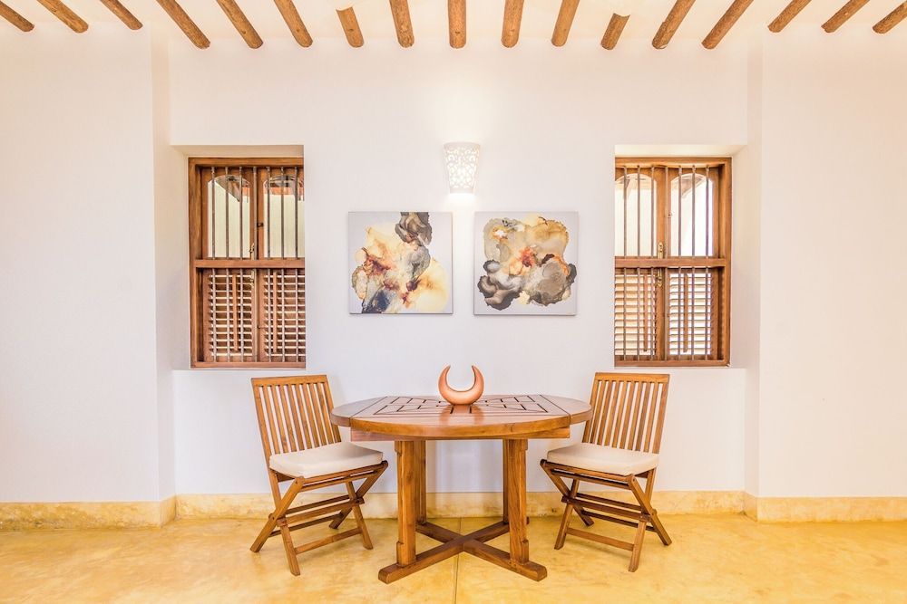 Cinnamon House by The Serendipity Collection 2