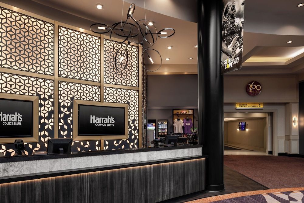 Harrah's Council Bluffs Hotel & Casino - A Caesars Rewards Destination 2