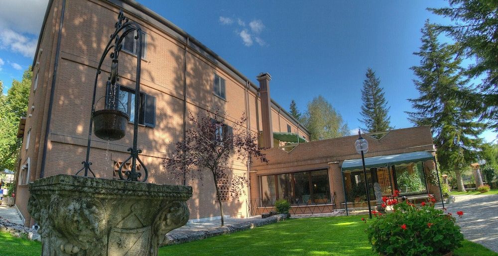 LH Albergo il Picchio 1