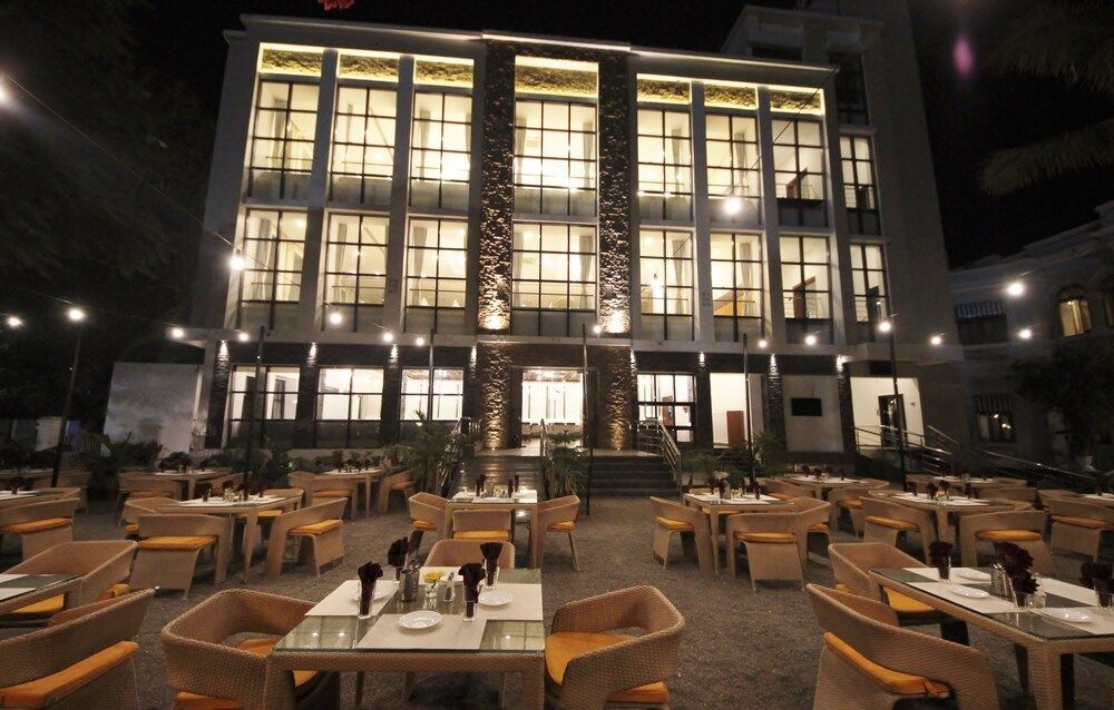 Hotel Aram 1
