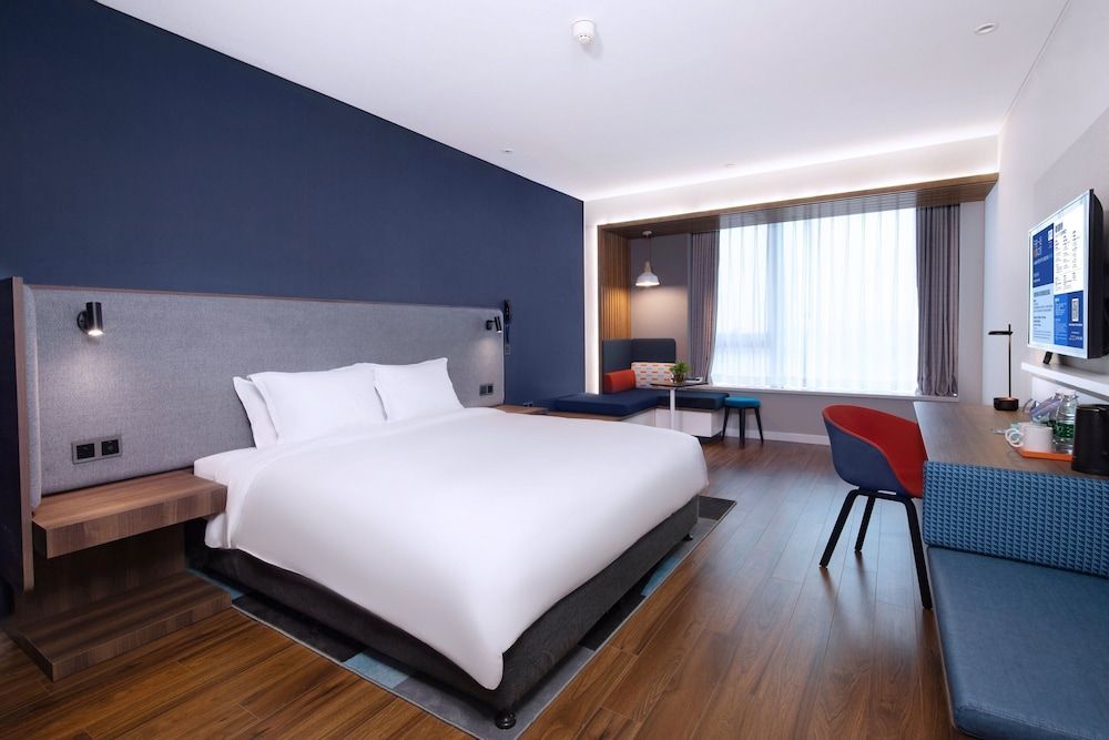 Holiday Inn Express Zhoushan Dinghai by IHG 2