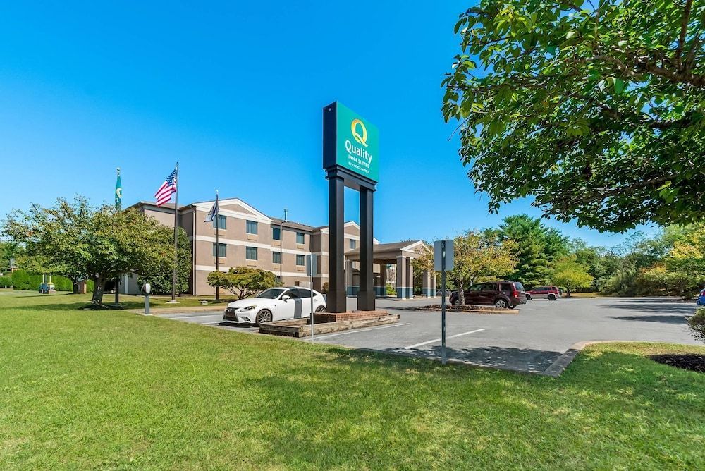 Quality Inn & Suites Shepherdstown 1