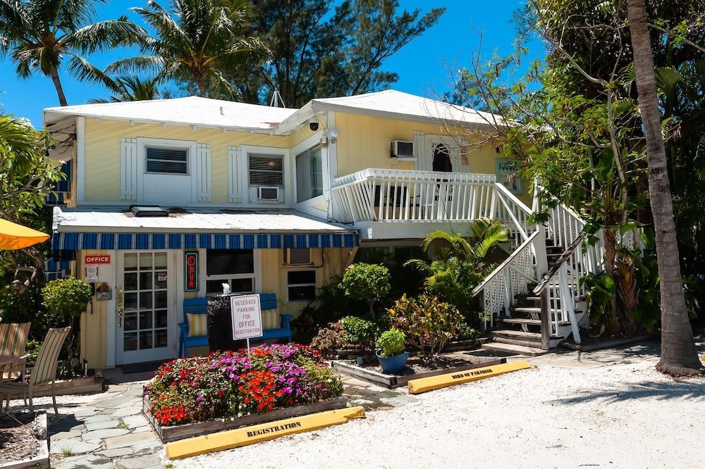 Cedar Cove Resort & Cottages 2